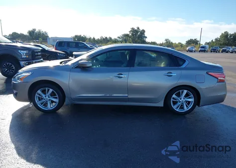 2015 Nissan Altima 2.5 Sv из США, поврежденный, VIN 1N4AL3AP2FC461447